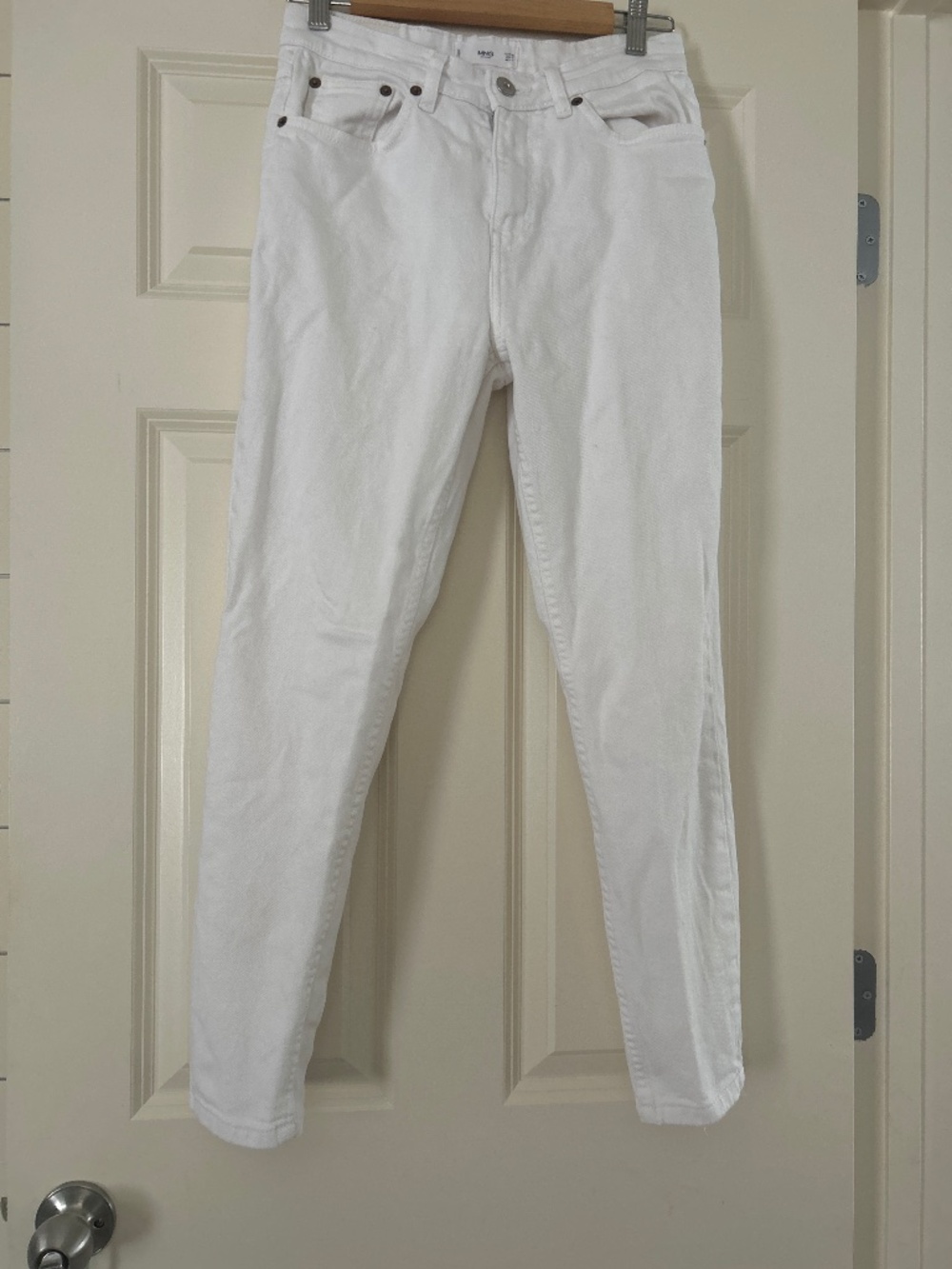 MNG Women’s white jeans